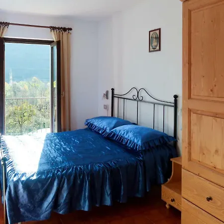 Locazione Turistica Casa Ida Vakantiehuis Domaso